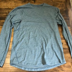 Men’s medium long sleeve lululemon athletic shirt